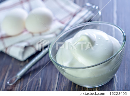 whipping eggs with cream 16228403