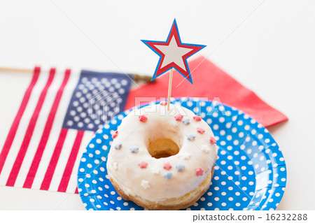 donut with star decoration on independence day 16232288