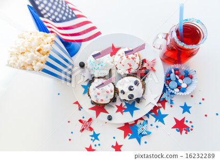 cupcakes with american flags on independence day 16232289