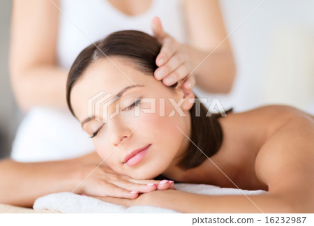 beautiful woman in spa salon 16232987
