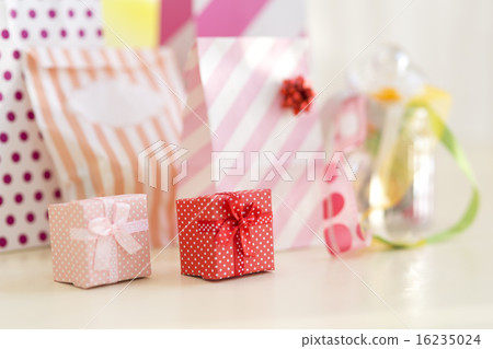  禮物 16235024