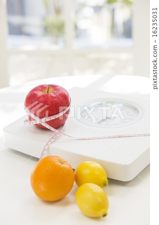 Weight scale and fruit Weight scale and fruit 16235031