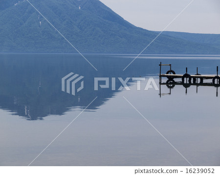 Lake Shikotsu (horizontal · pier) 16239052