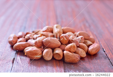 peanuts 16244022