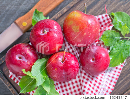 fresh plums fresh plums 16245847