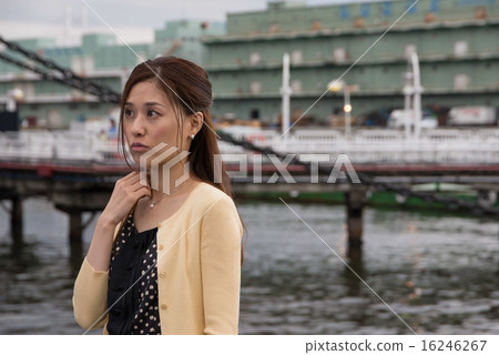 Port woman 16246267