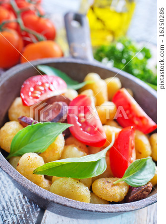 fried gnocchi fried gnocchi 16250286