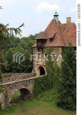 Bridge to castle Czocha situated in Poland Bridge to castle Czocha situated in Poland 16250396