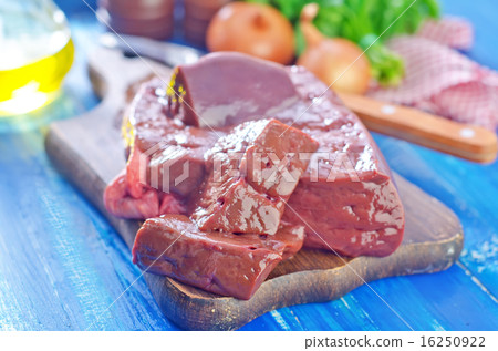 raw liver 16250922