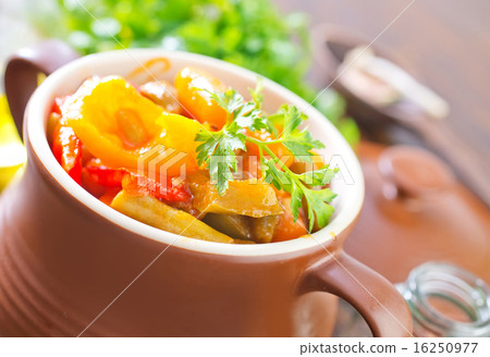baked vegetables 16250977