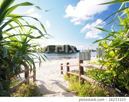 Entrance of beach of star sand of Okinawa · Iriomote Island Entrance of beach of star sand of Okinawa · Iriomote Island 16253105