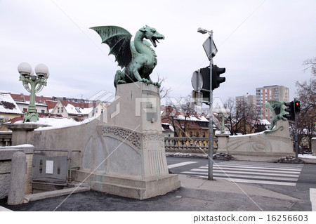 Dragon bridge in Ljubljana, Slovenia Dragon bridge in Ljubljana, Slovenia 16256603