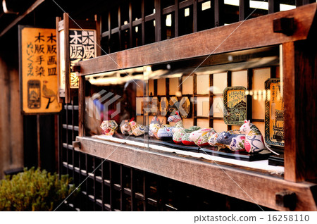 Takayama Old town story double figure ornament Takayama Old town story double figure ornament 16258110