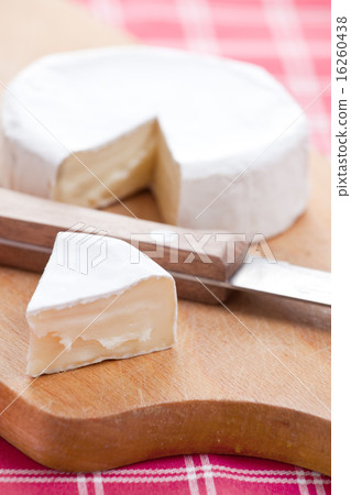 brie cheese brie cheese 16260438