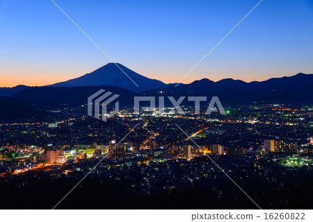 富士山和Hadano夜視圖 16260822