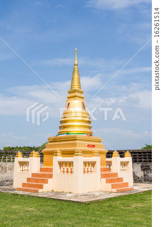 Wat-bot-meuang Temple 16261514