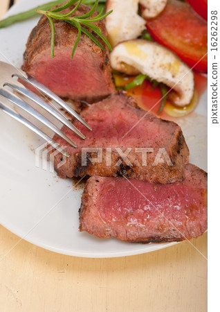 beef filet mignon grilled with vegetables beef filet mignon grilled with vegetables 16262298