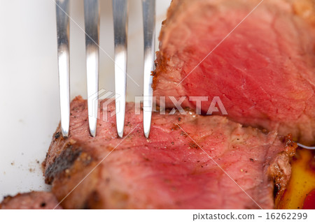 beef filet mignon grilled with vegetables beef filet mignon grilled with vegetables 16262299