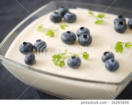 Blueberry rare cheese (horizontal position) 16265898