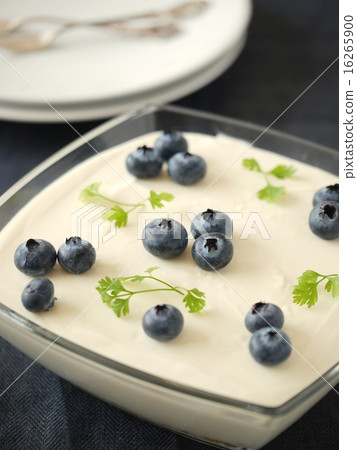 Blueberry rare cheese (vertical position) 16265900