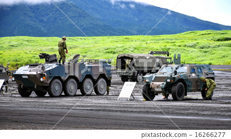 Cougar (96 type armored car) & light armor (light armored mobile) 2014 Fuji general fire exercise 16266277