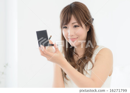 眼影·小姐 眼影·小姐 16271799