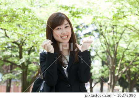 女商人室外膽量姿勢 女商人室外膽量姿勢 16272090
