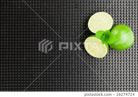 Lime and mint - mojito cocktail ingredients 16274724