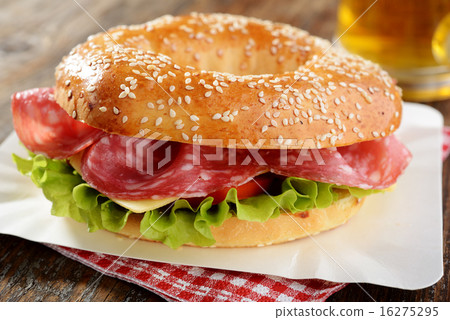 Bagel sandwich Bagel sandwich 16275295
