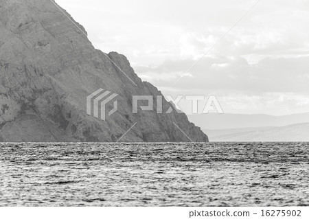 Coastline with horizon and sky Coastline with horizon and sky 16275902