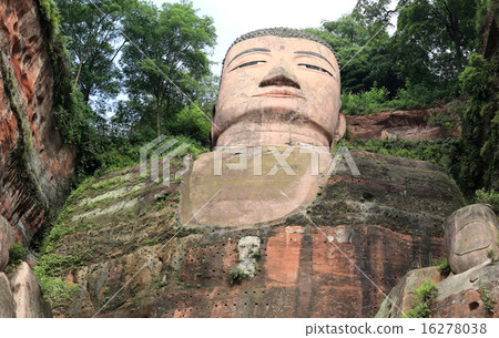 large buddha statue in Leshan, Sichuan, China 16278038