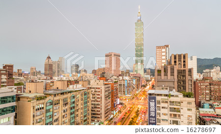 Cityscape of Taipei with Taipei 101 16278697