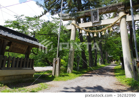 Shinshu Azumino地區Ariakeyama神社從接近 16282090