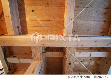 Construction site images of narrow houses 3-story wooden houses Wooden shaft assembly method Ceiling floor pillar 16282147