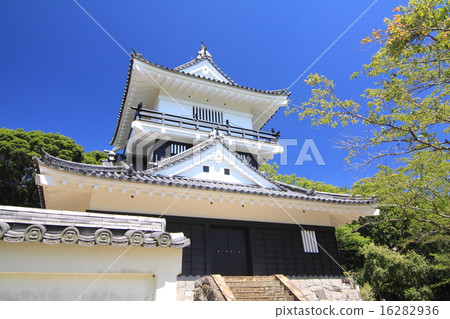 Kurando Castle on white wall 16282936
