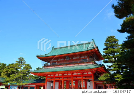 Otenmon Gate of Heian Shrine, Kyoto (Important Cultural Property) 16284717