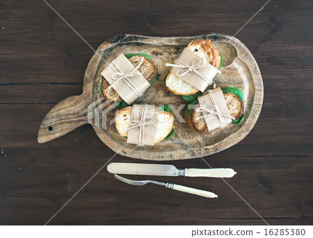 Healthy breakfast set consisting of chiken 16285380