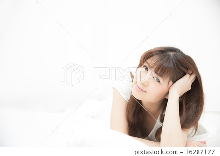 A woman sleeping A woman sleeping 16287177