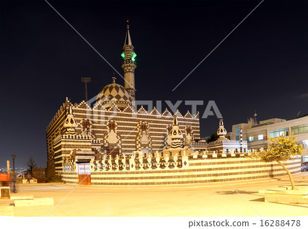 Abu Darweesh Mosque Amman (at night), Jordan.  16288478