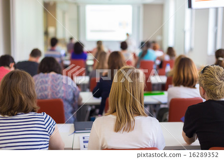Lecture at university. 16289352