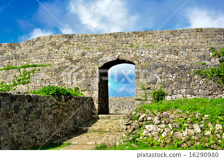 Nakagusu castle ruins 16290980