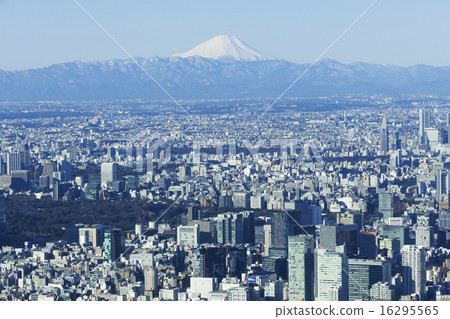 Tokyo Sky Tree Observation Corridor A beautiful Mt. Fuji view from the ground 450 m and the whole view of the Tokyo street 16295565