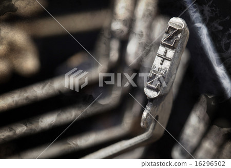 Z hammer - old manual typewriter - mystery smoke 16296502