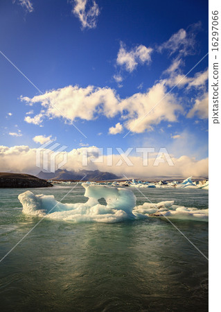 Jokulsarlon Lagoon Jokulsarlon Lagoon 16297066