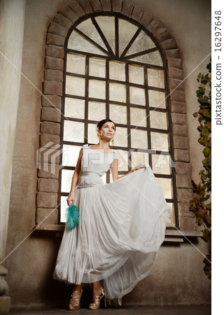 Young beautiful woman with Venice mask 16297648