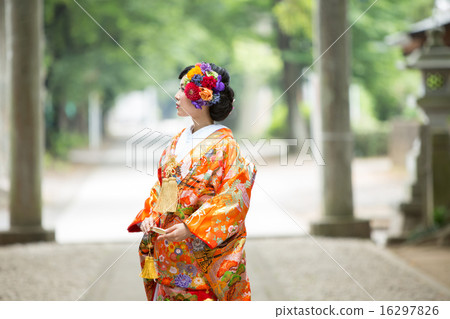 japanese fan, dark hair, japanese clothing 16297826