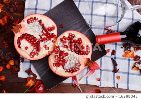 pomegranate pomegranate 16299045