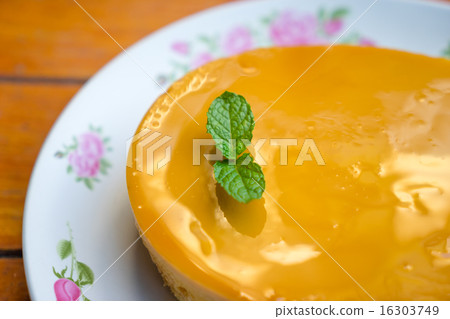 orange cake 16303749