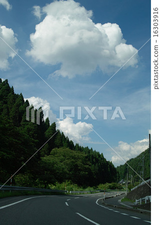 Summer clouds at Otsu-shi Kuzukawa Summer clouds at Otsu-shi Kuzukawa 16303916