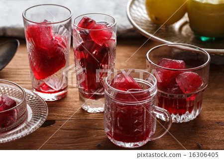 Frozen hibiscus tea 16306405